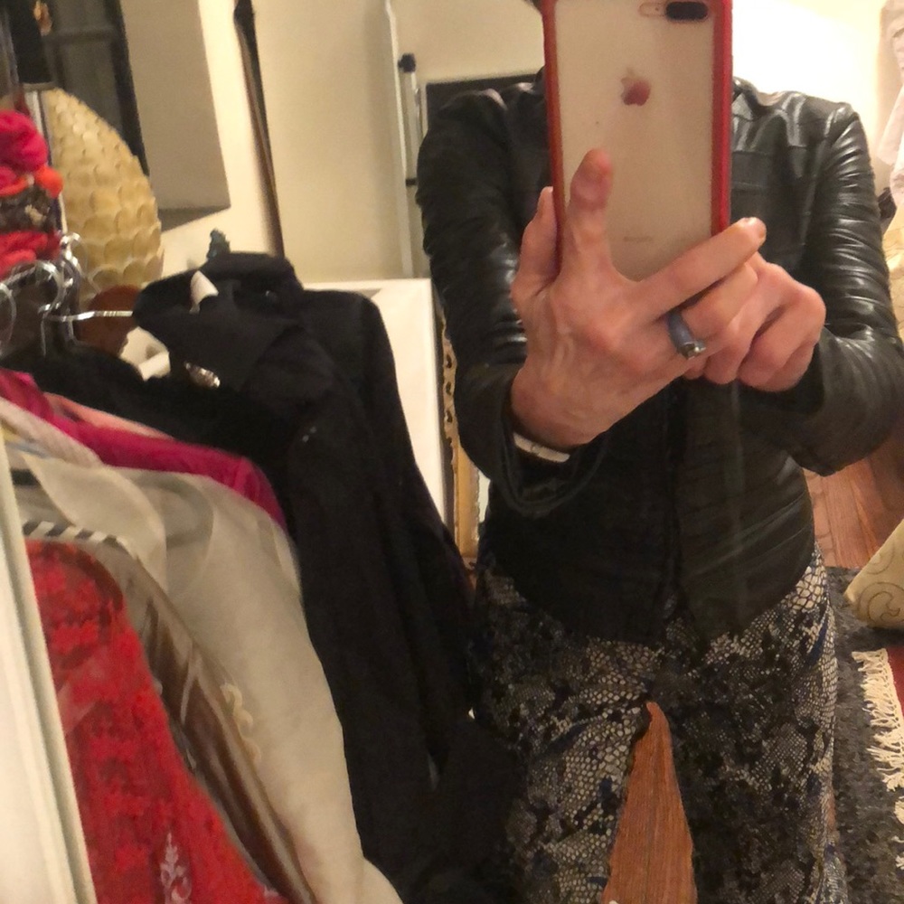 YIGEL. WoW Stunning/Chic Lambskin - Picture 5 of 5